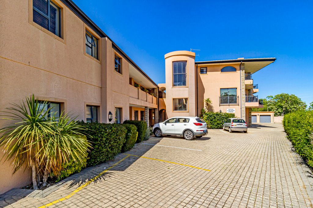 Property photo 2 of 68