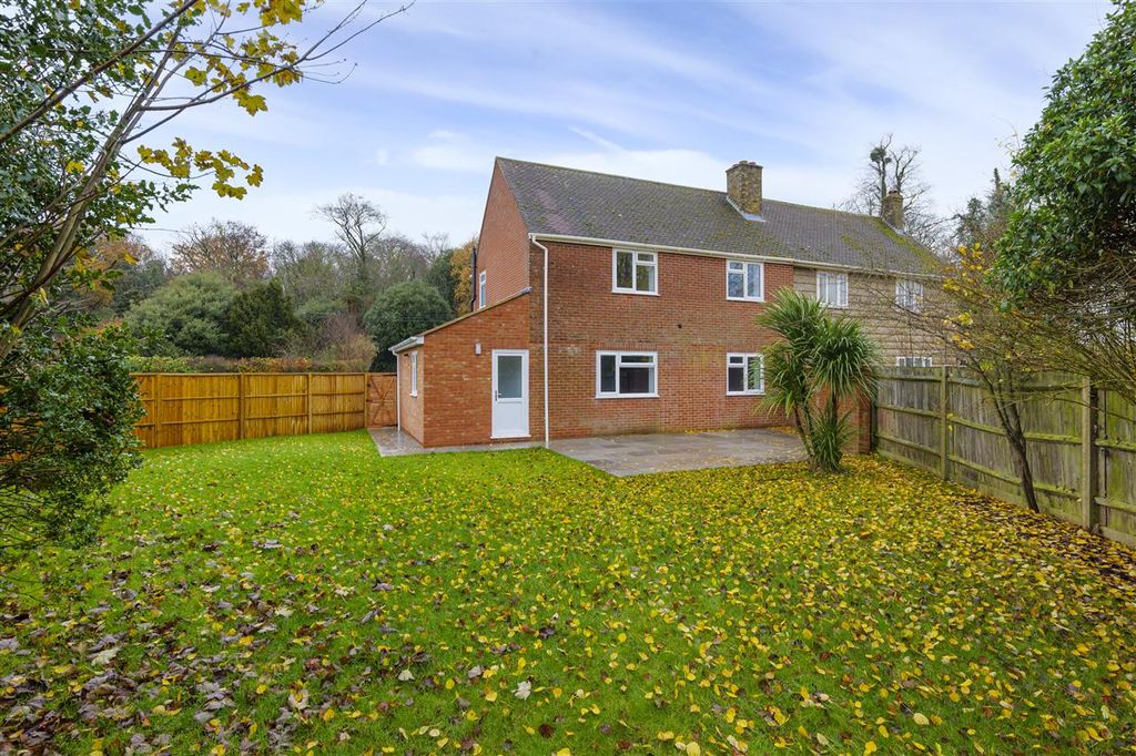 Property photo 2 of 26