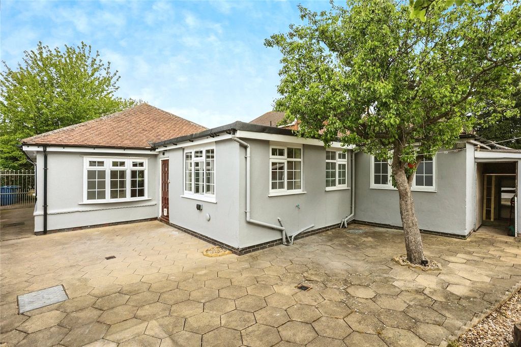 Property photo 1 of 35 Picture No. 32