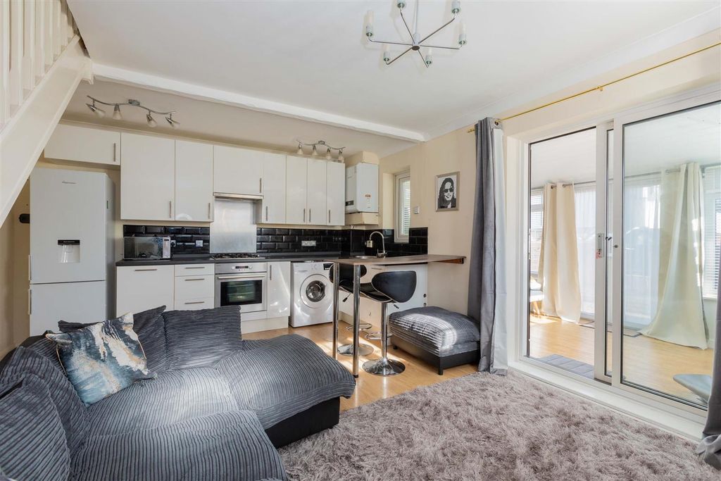 Property photo 2 of 12 26 Haig Drive-11.Jpg