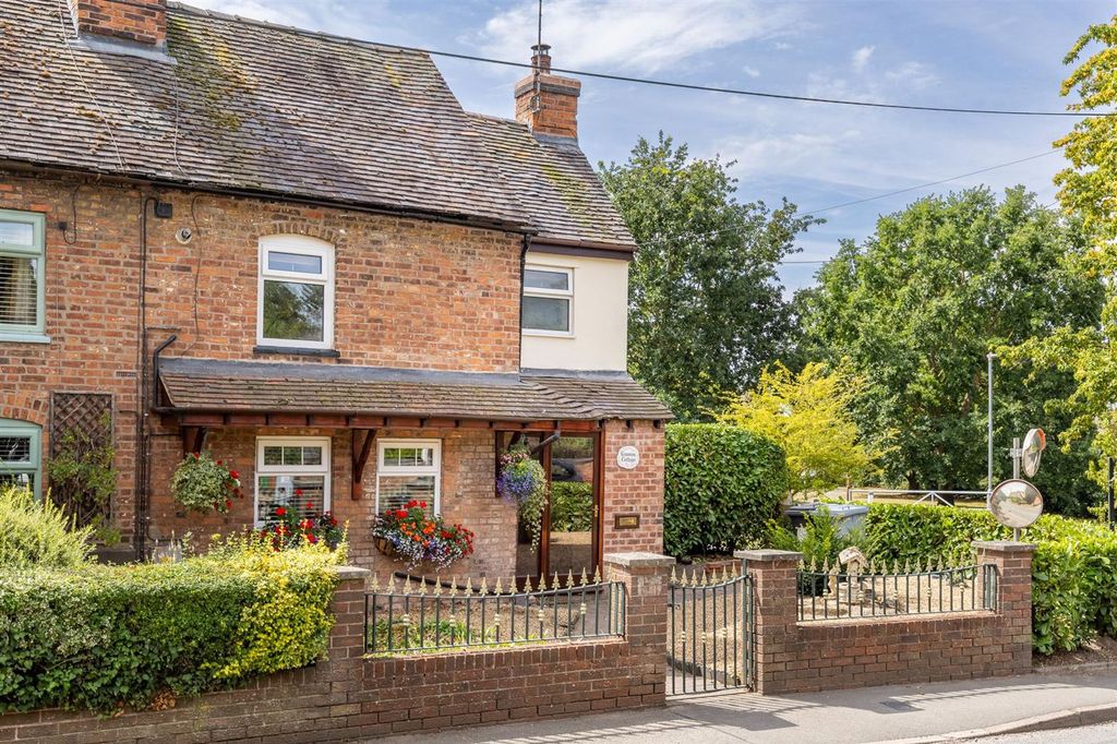 Property photo 1 of 27 Granniescottage-1.Jpg