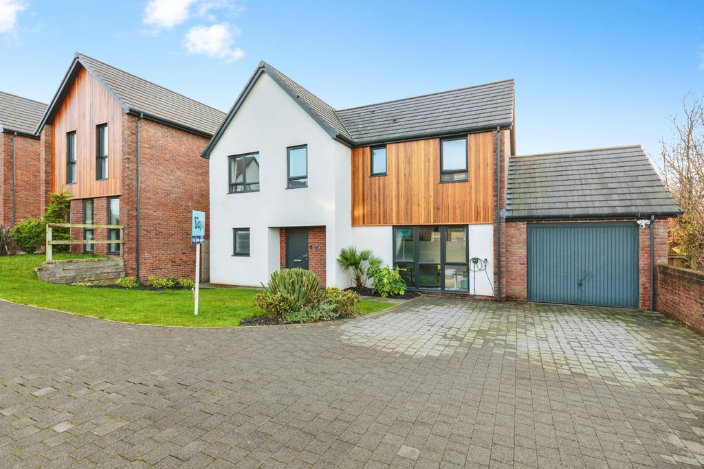 Property photo 1 of 28 External