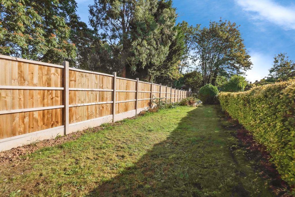 Property photo 1 of 17 Garden