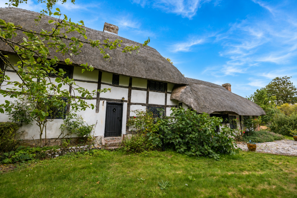 Property photo 2 of 17