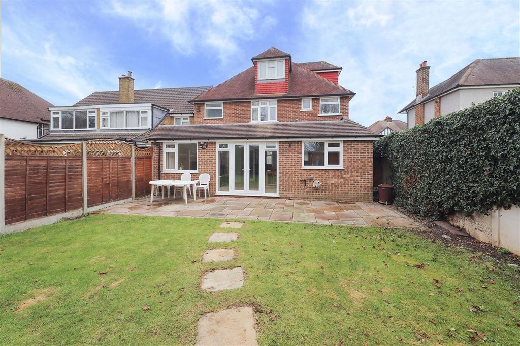 Property photo 1 of 17