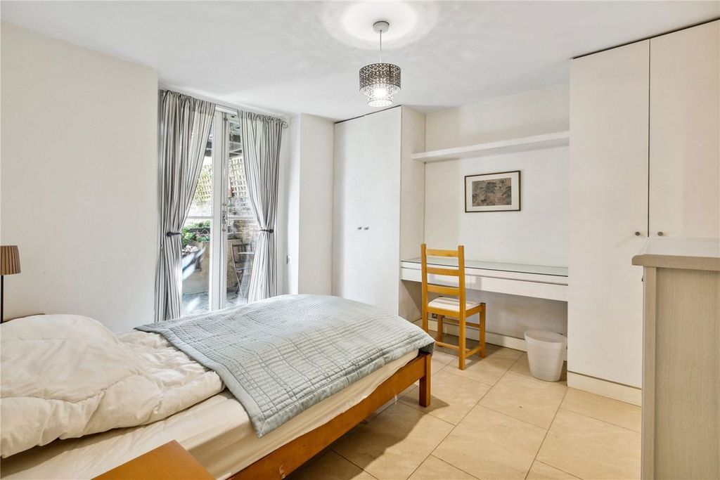 Property photo 3 of 6