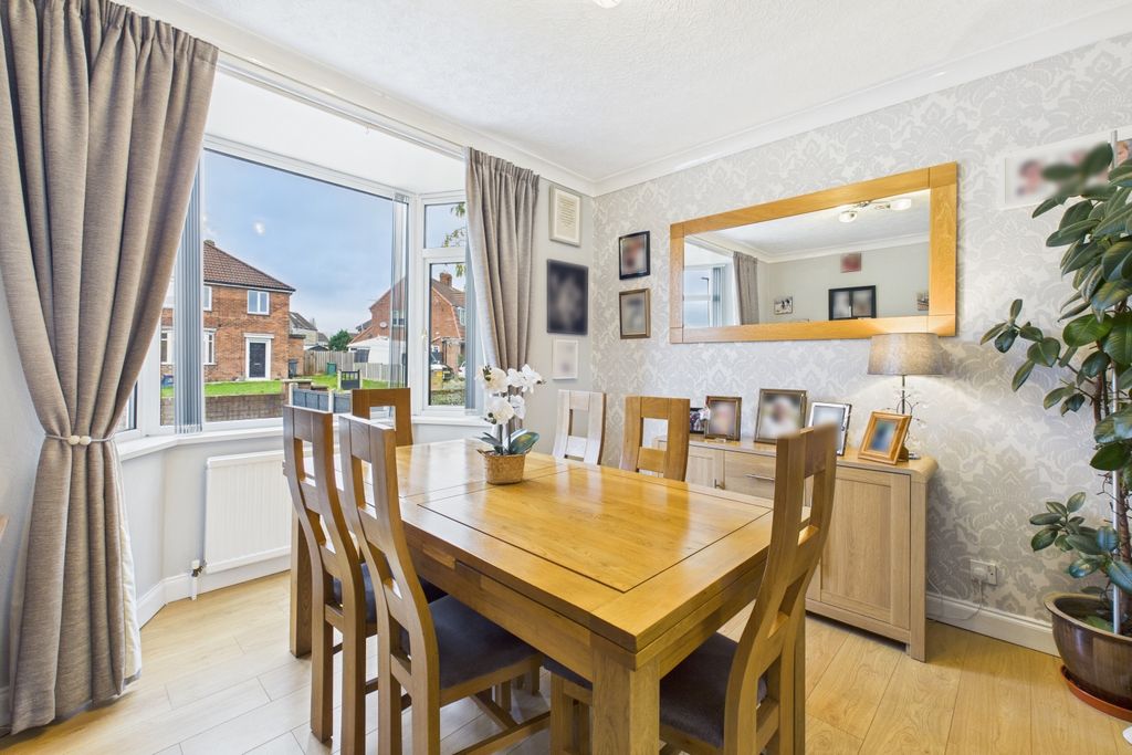 Property photo 3 of 22 Cam03162G0-Pr0362-Still010