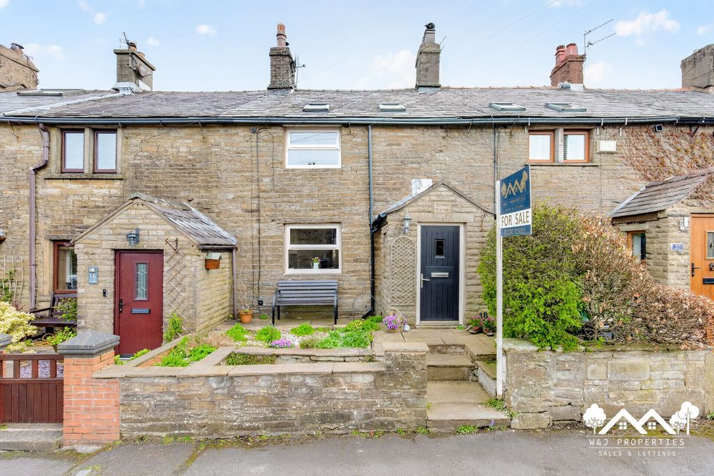 Property photo 2 of 35