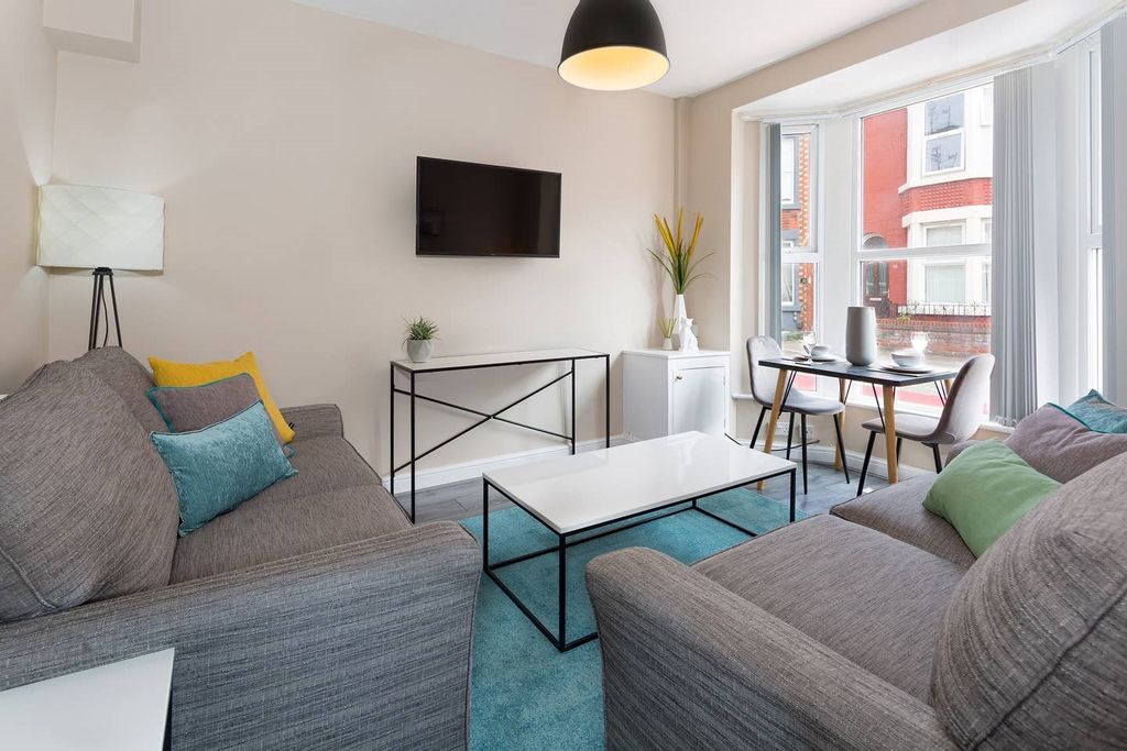 Property photo 1 of 12 Cebbbe99-67A7-41F0-A5cc-1c65868d2Eac