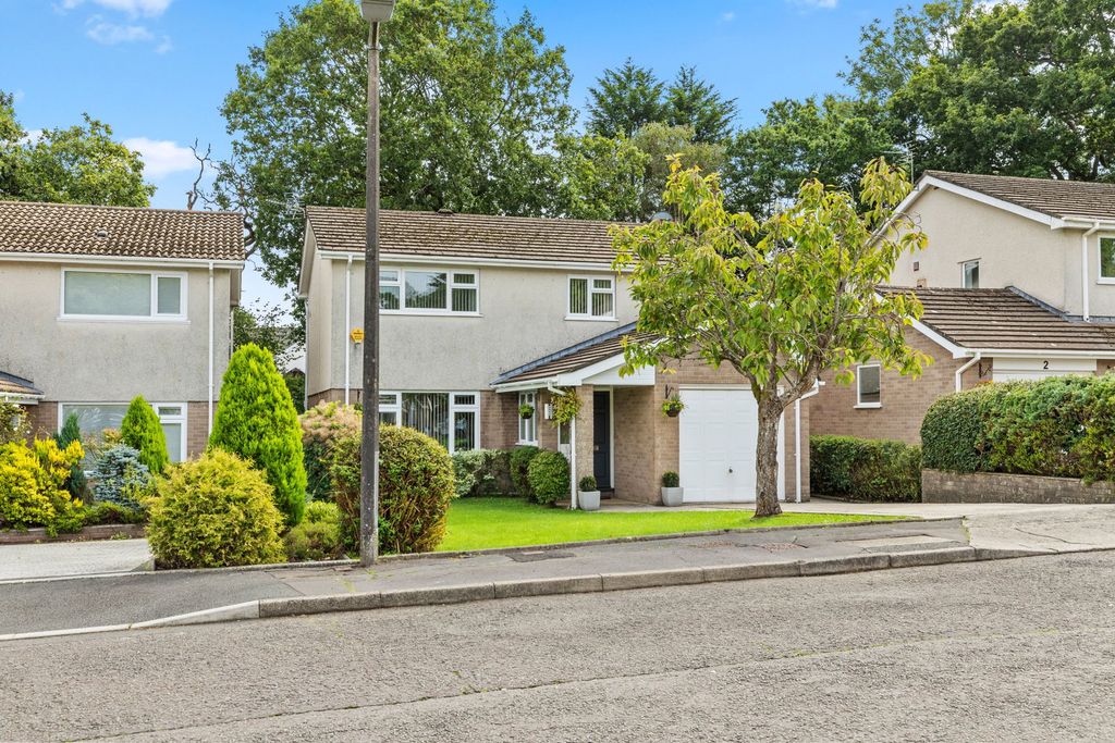 Property photo 1 of 31