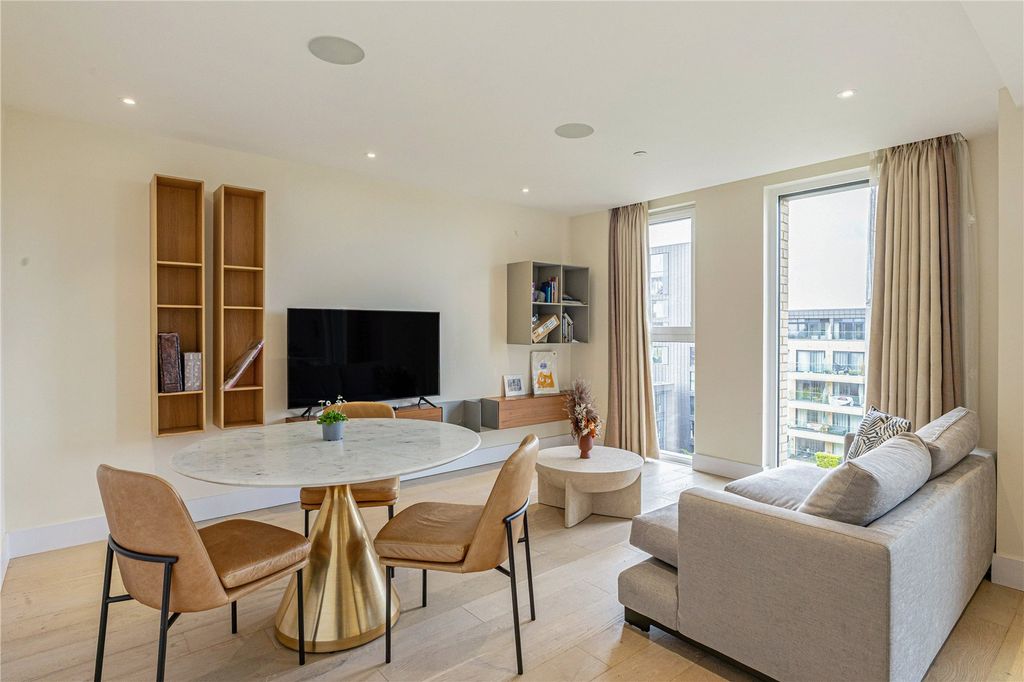 Property photo 2 of 14 Reception Room