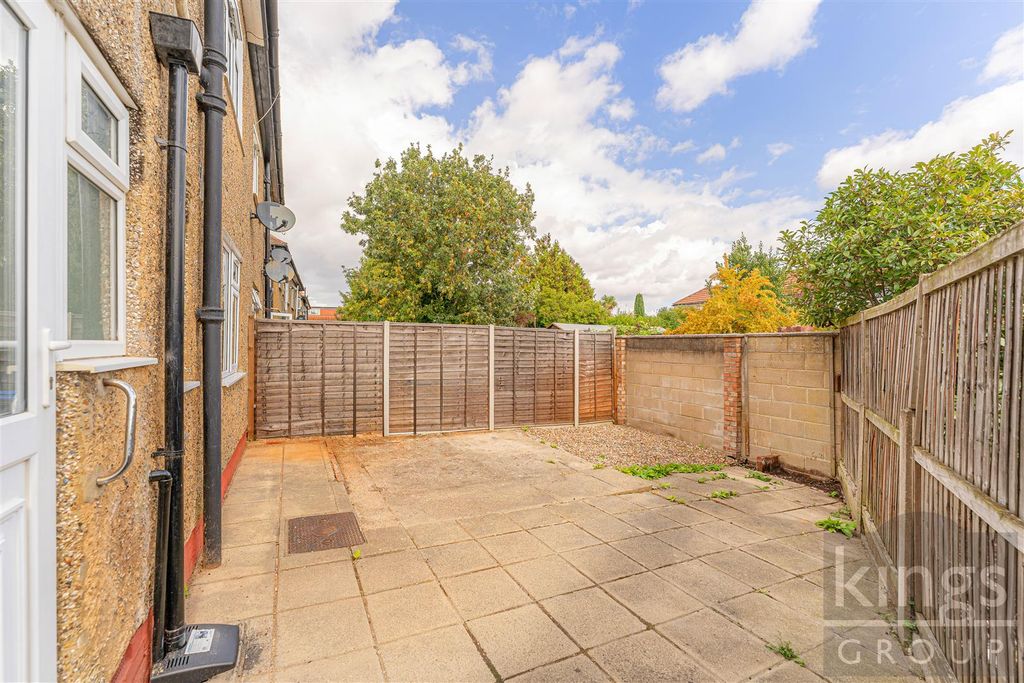 Property photo 2 of 13