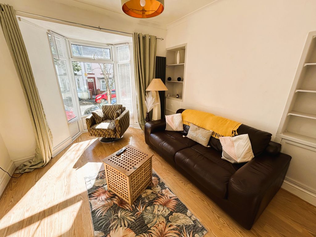 Property photo 2 of 17