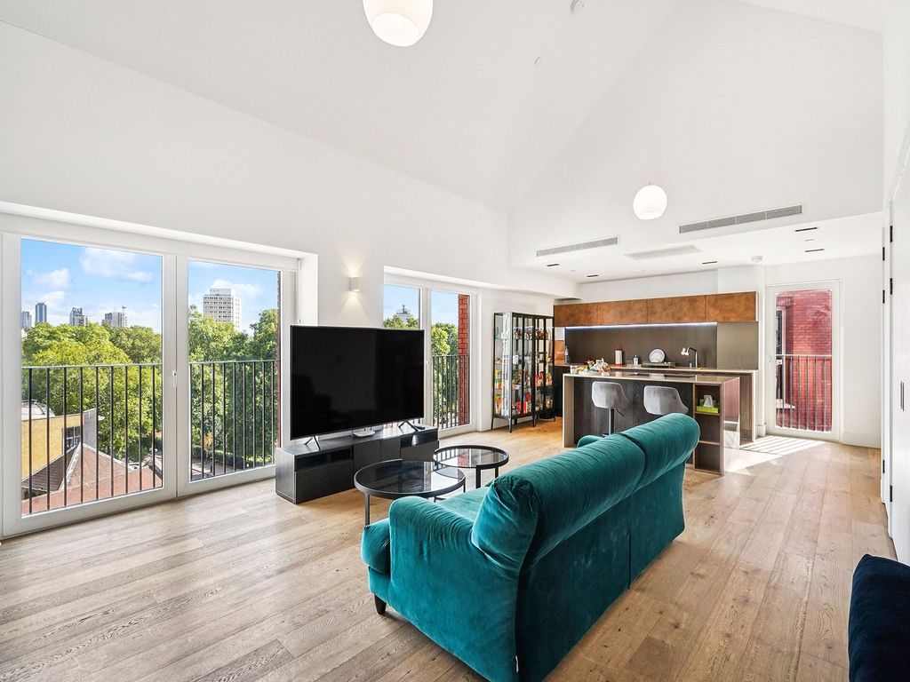 Property photo 2 of 21 Exchange Gardens