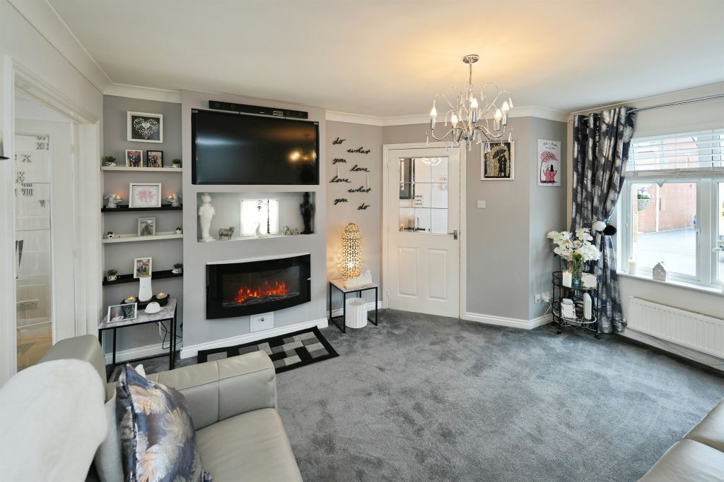 Property photo 2 of 17