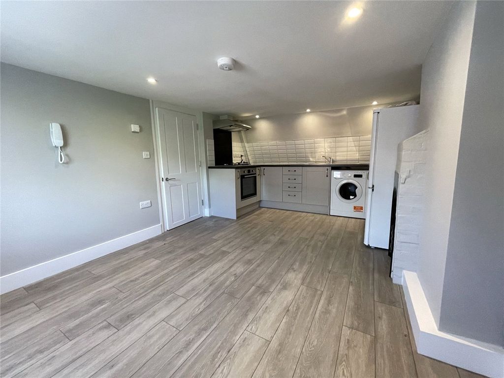 Property photo 2 of 5 Kitchen
