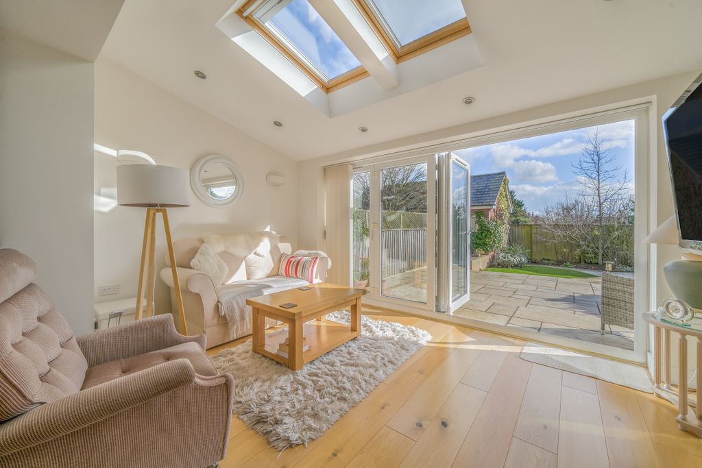 Property photo 3 of 21