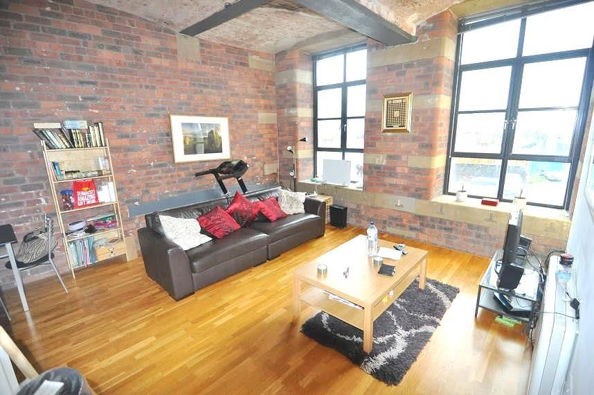 Property photo 1 of 4 Open-Plan Lounge/Kitchen