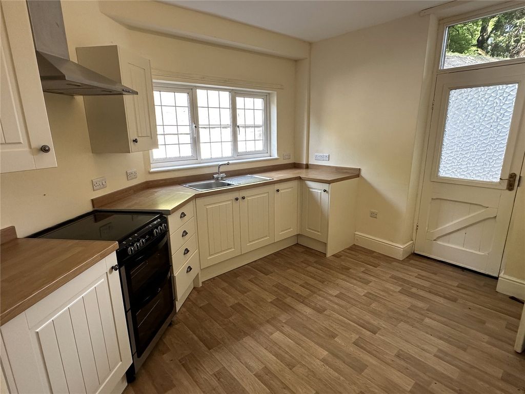 Property photo 3 of 11 Picture No. 02