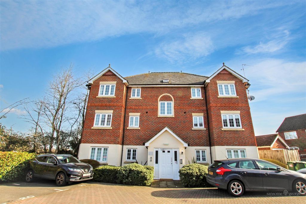 Property photo 1 of 12 Front