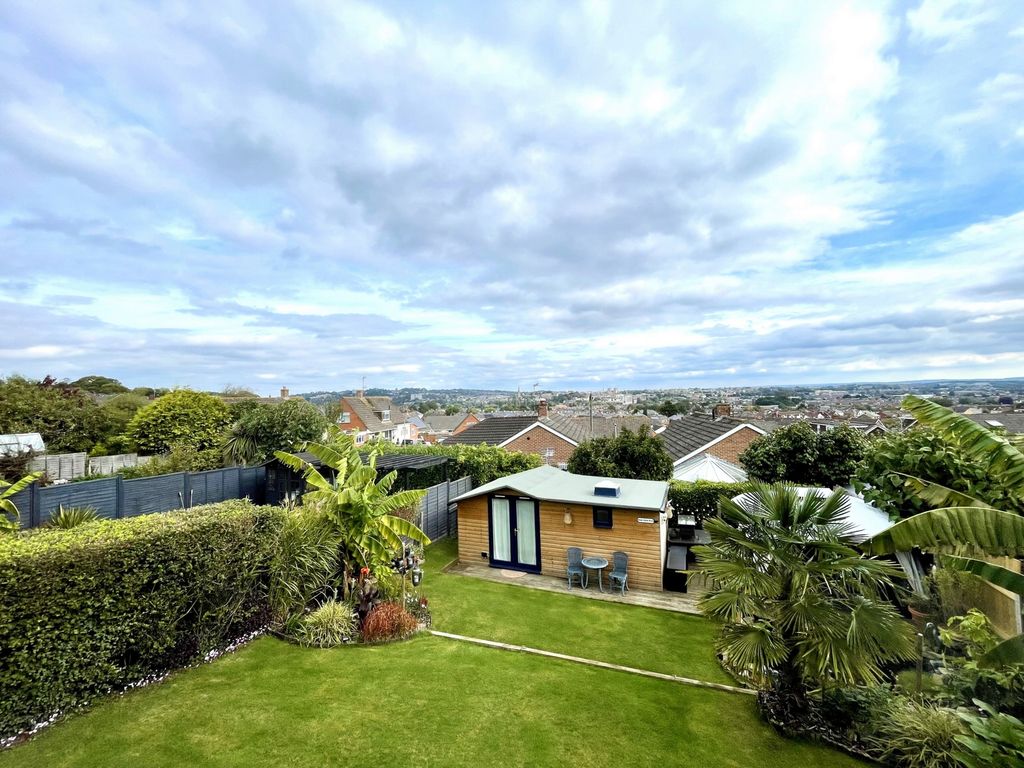 Property photo 2 of 35 Photo 13