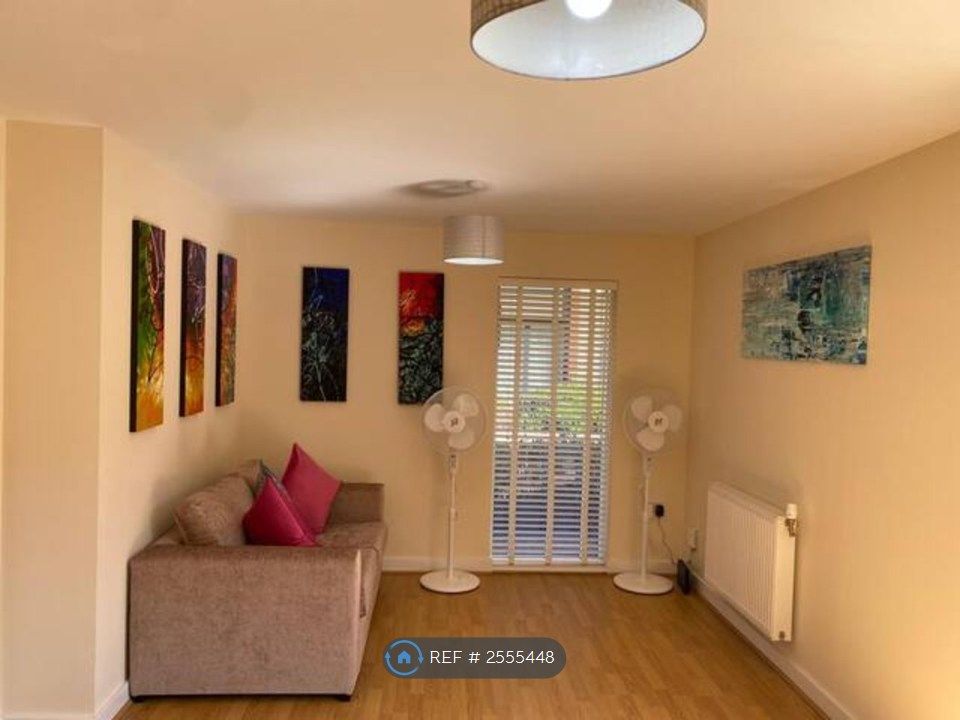 Property photo 3 of 35