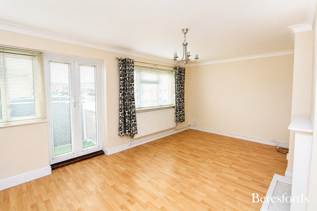 Property photo 2 of 7 Lounge