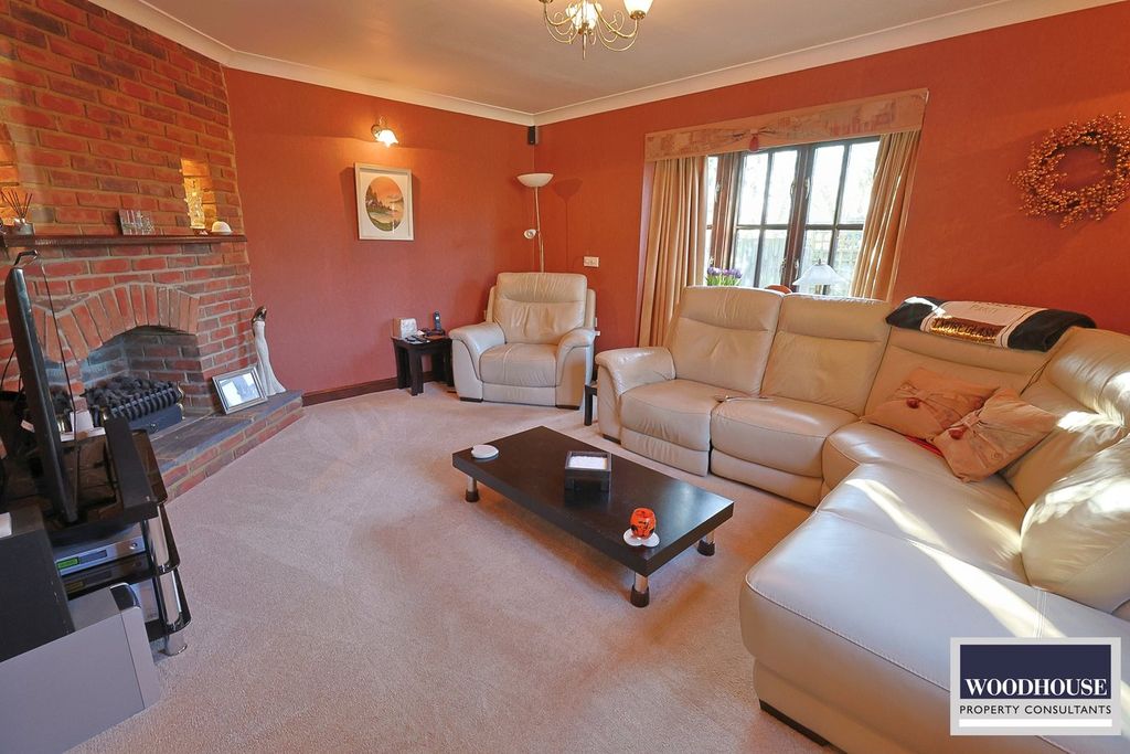 Property photo 2 of 30