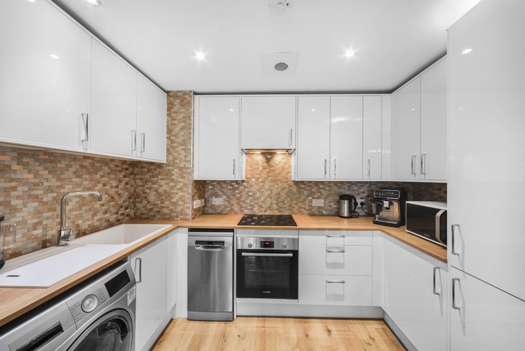 Property photo 3 of 15 Picture No. 14