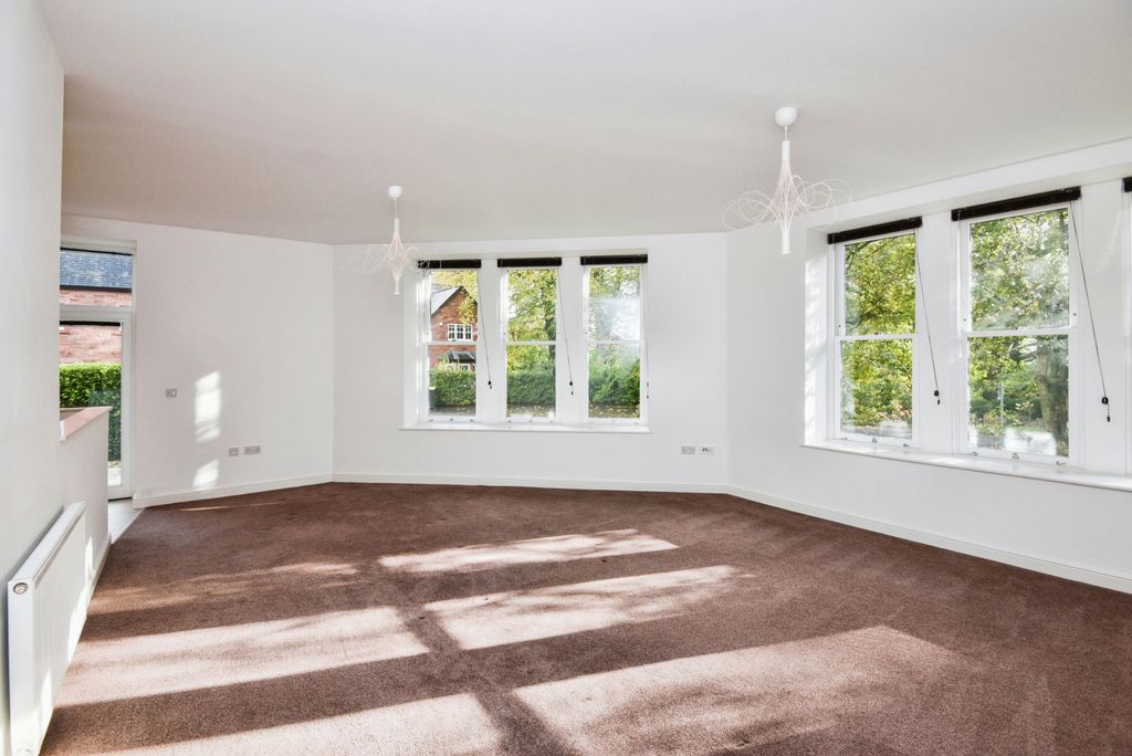 Property photo 3 of 17 Open Plan Living