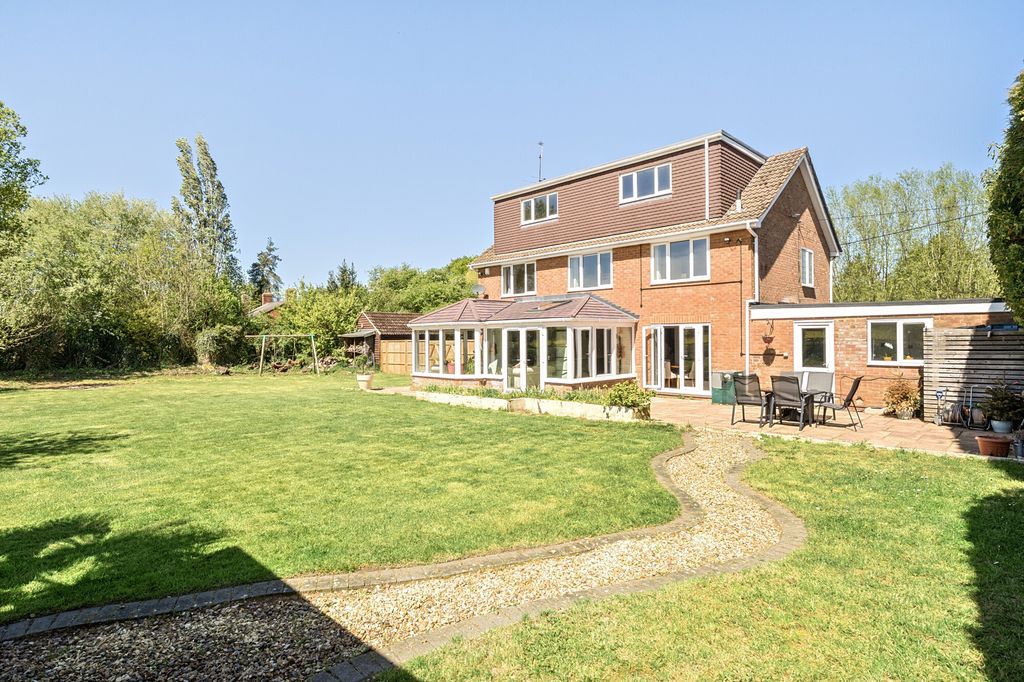 Property photo 1 of 17