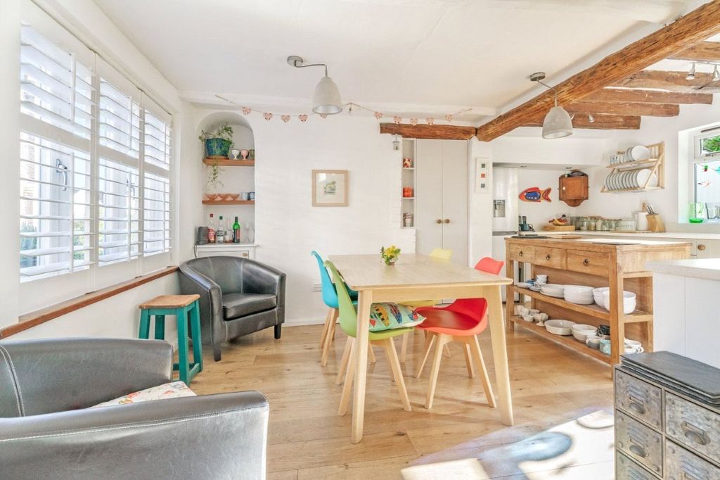 Property photo 2 of 14 Kitchen/Dining Room