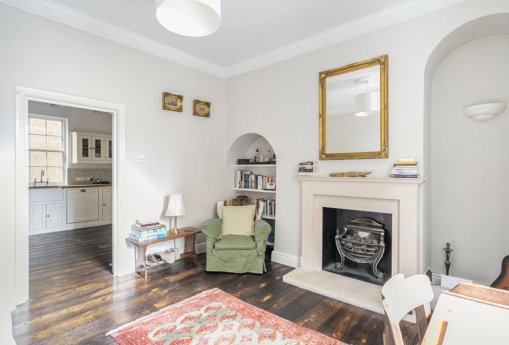 Property photo 3 of 12 1345975-12-68B1A5...