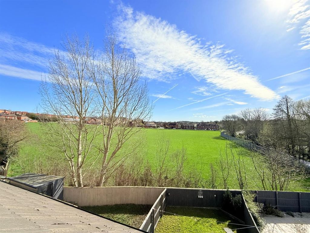 Property photo 3 of 15 16.Jpg