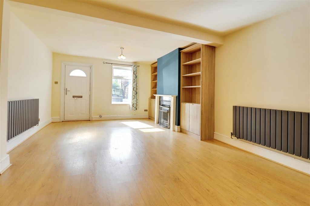 Property photo 3 of 19