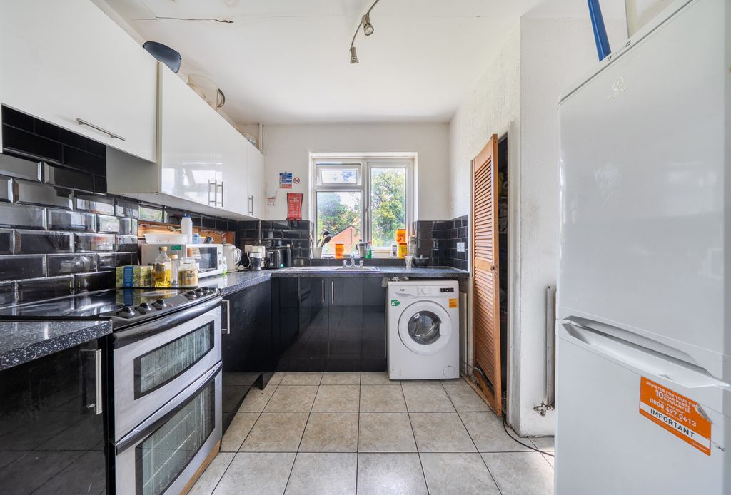 Property photo 2 of 9 1471394-5-6A33E65...