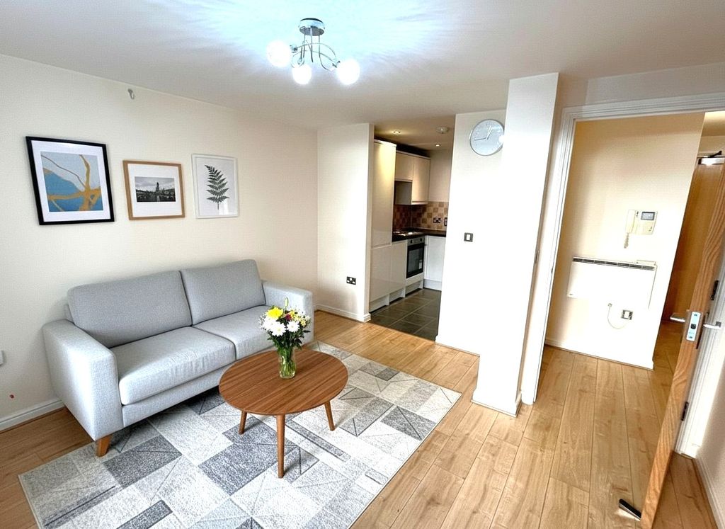 Property photo 1 of 15 cc225083-6764-40c7-9E70-6Ac128Adfe33 (1)