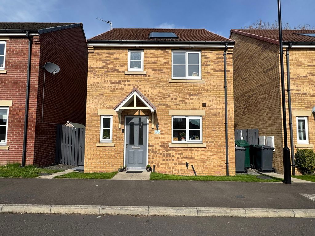 Property photo 1 of 24