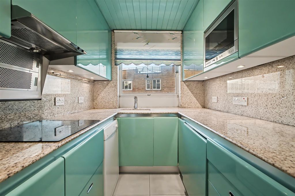 Property photo 3 of 13 4.Jpg