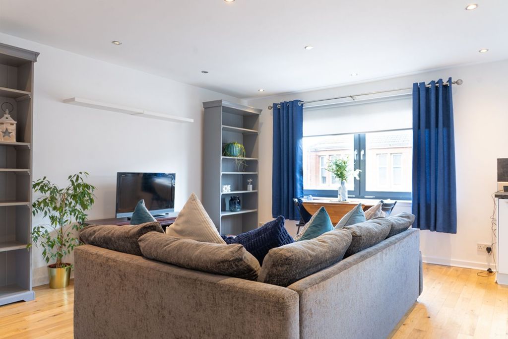 Property photo 2 of 21