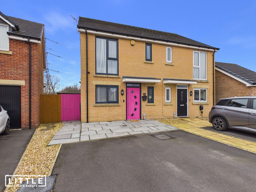 Property photo 1 of 29 Photo 3