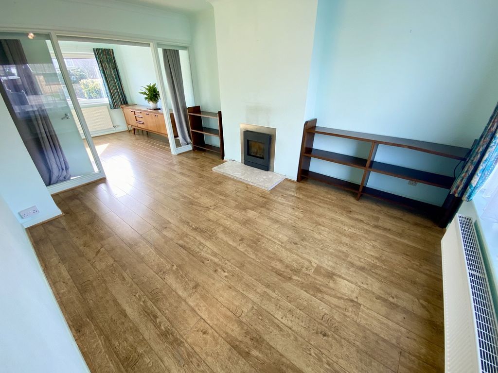 Property photo 2 of 14 Lounge