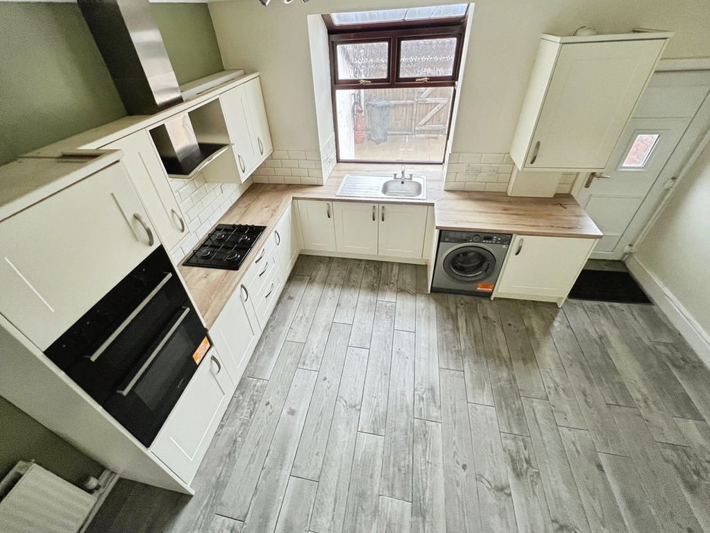 Property photo 1 of 12 Kitchen