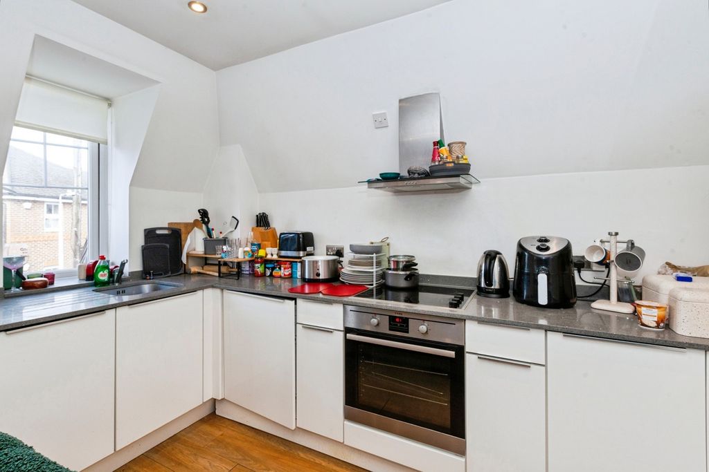 Property photo 2 of 18 Kitchen