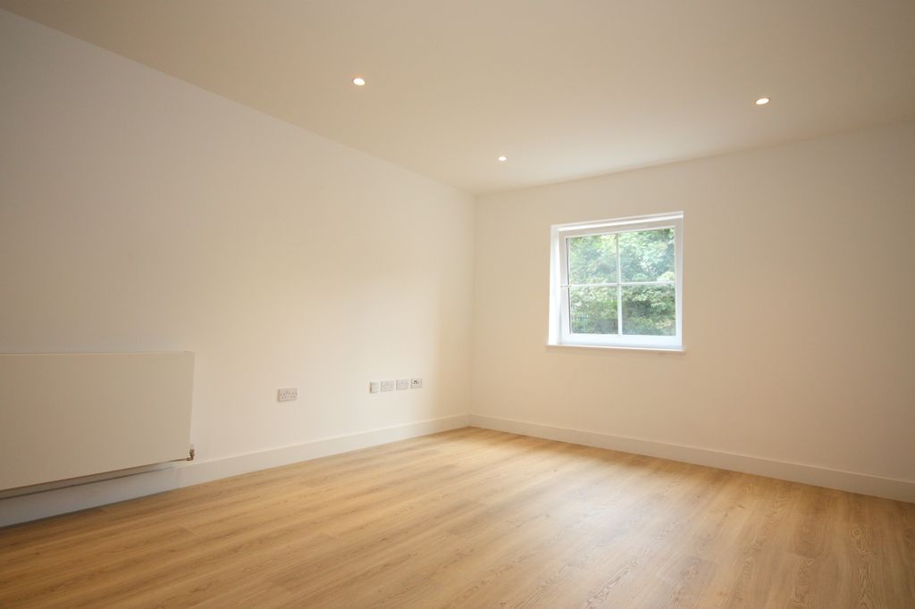 Property photo 2 of 7 Living Room