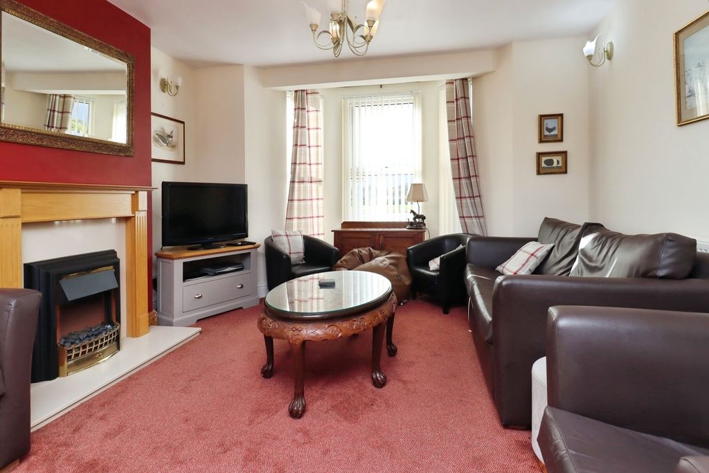 Property photo 3 of 23