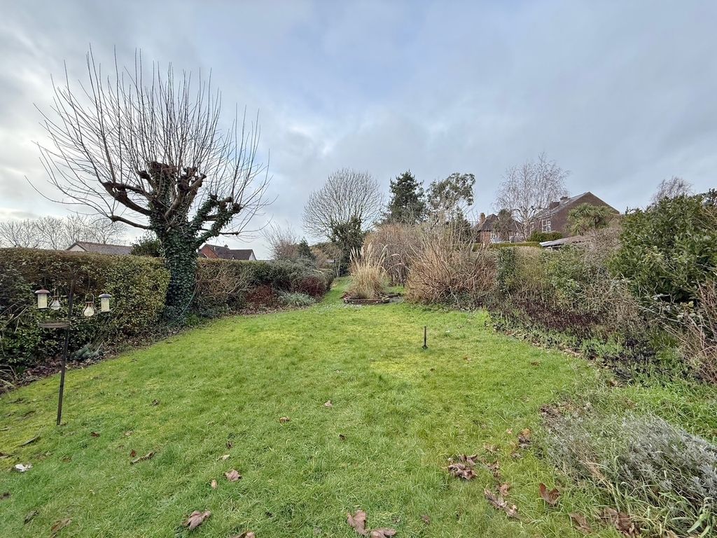 Property photo 2 of 25