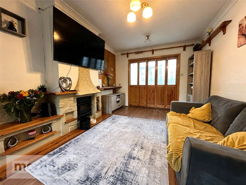 Property photo 2 of 19 Living Room