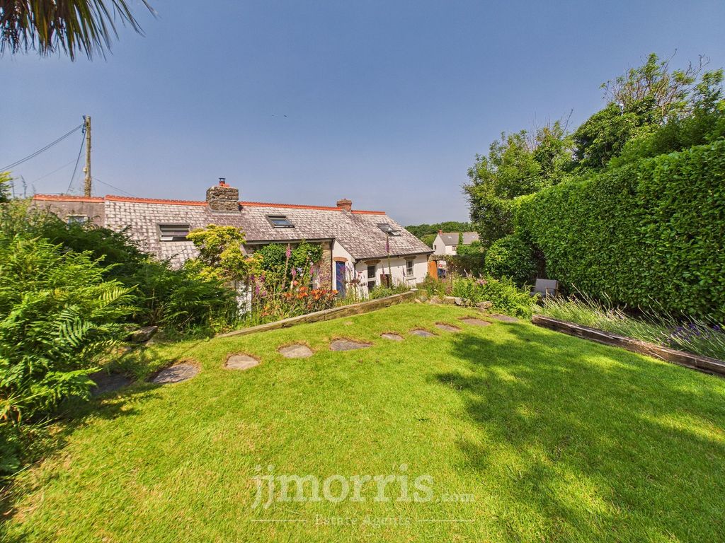 Property photo 2 of 45