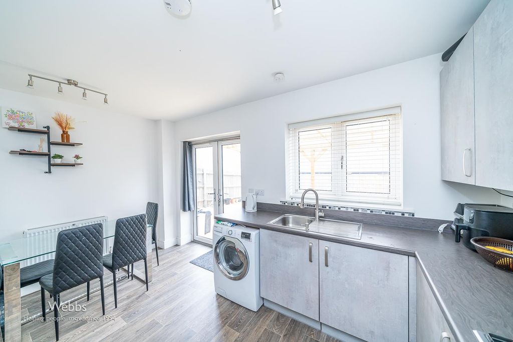 Property photo 2 of 23 Â© Webbs Estate Agents Â© (70 Of 147).Jpg